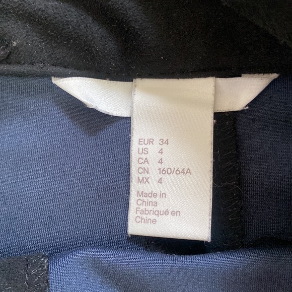 Women’s H&M black faux suede mini skirt - Picture 2 of 3